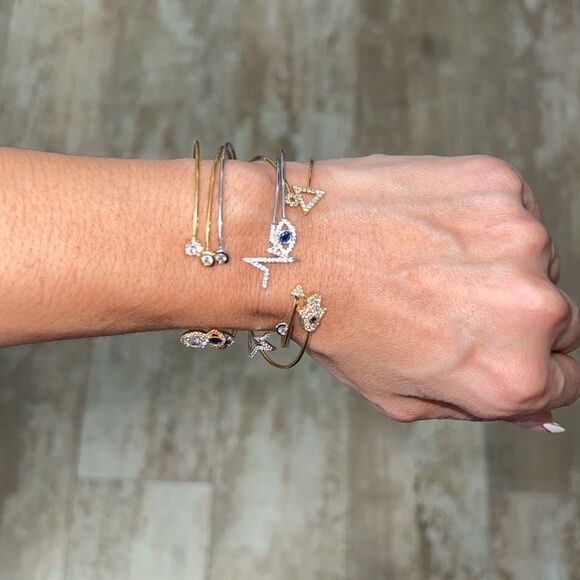 💕7 bracelets💕  - Picture 2 of 4